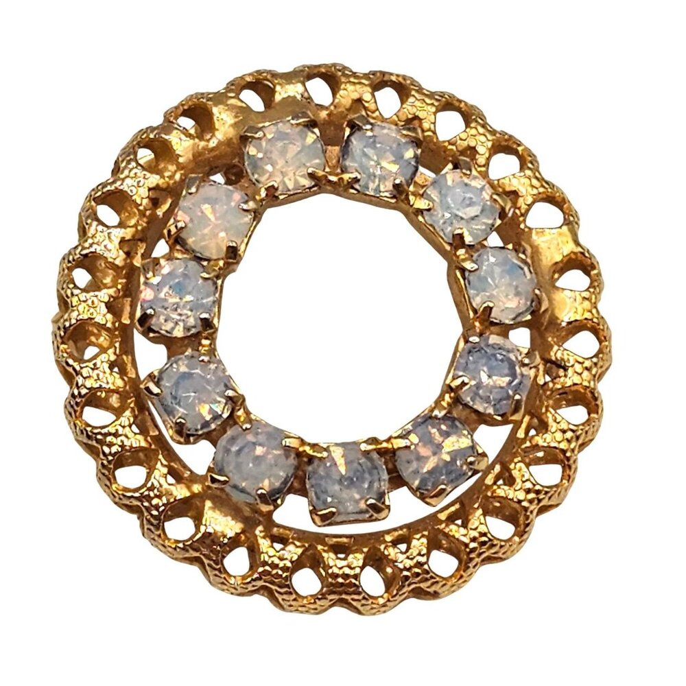 VTG Brooch Round Bright Gold Tone Sparkling Jelly‎ Opal Luster Glass Wreath Pin